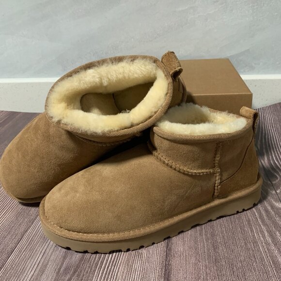 🖤 UGG Classic Ultra Mini Booties